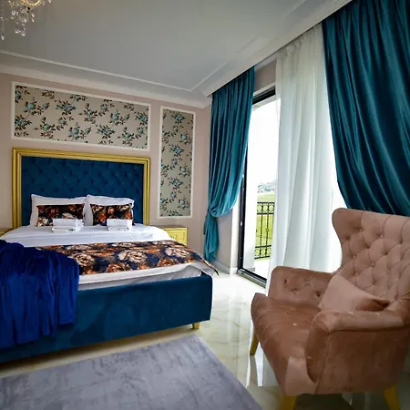 Adonis One-hotel Adonis Apartment