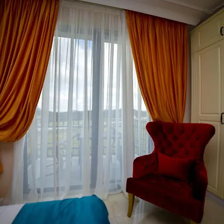 Adonis One-hotel Adonis *