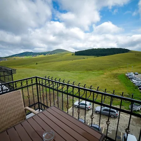 アパート Adonis ズラティボール