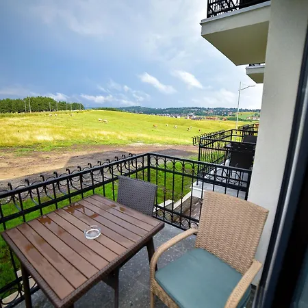 アパート Adonis *