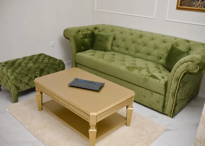 Adonis 아파트 즐라티보